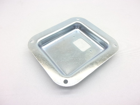 Image principale du produit Cuvette 11 x 10 pour 1 alimentation IEC encastrable