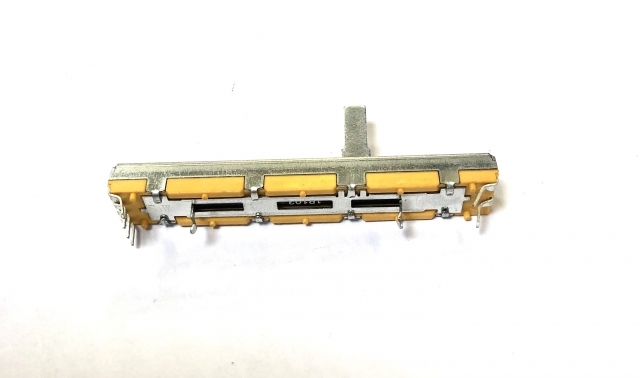 Image principale du produit Fader pour contrôleur Akai APC40 et mixtrack 10KB2x2