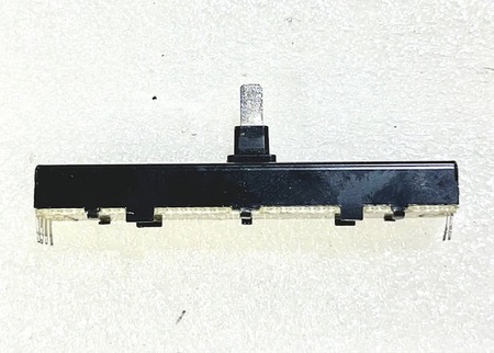 Image principale du produit Fader de piste B50K X2 pour contrôleur Denon SC LIVE 4