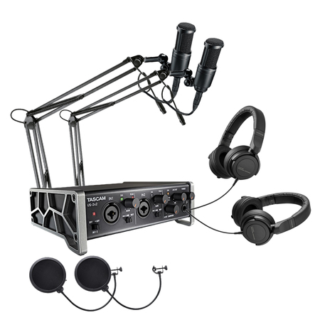 Image principale du produit Bundle Starter Pack Plus pour Podcast ou Radio avec carte son, micros et pieds, et casques