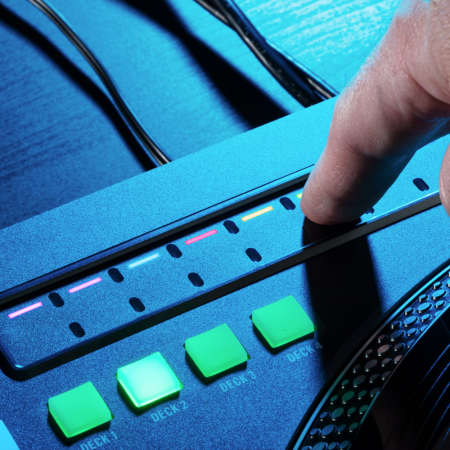 Image nº9 du produit TWELVE MKII RANE DJ - Contrôleur serato vinyle